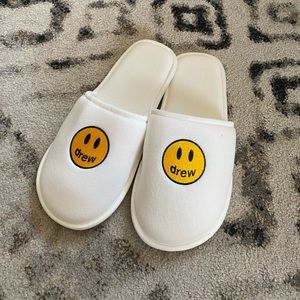 drew house mascot white slippers s/m